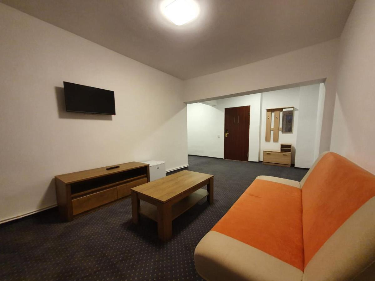 Petrosani Camere De Inchiriat - Hotel Petroshani Srl المظهر الخارجي الصورة