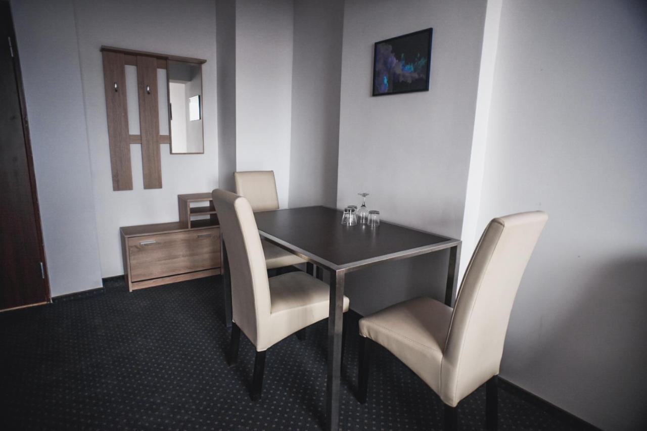 Petrosani Camere De Inchiriat - Hotel Petroshani Srl المظهر الخارجي الصورة